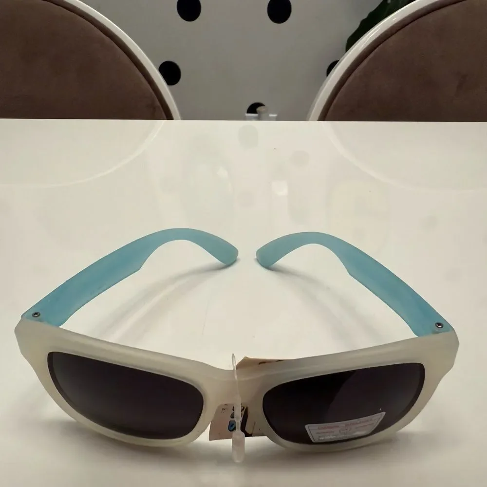 Vintage Deadstock 80s 90s Unisex Aqua Translucent Color Changing Sunglasses